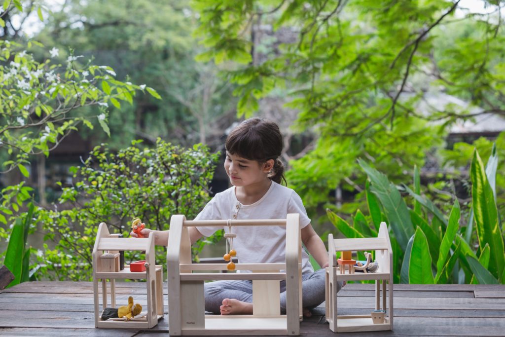 Slide N Go Dollhouse with Furniture | PlanToys (7611)