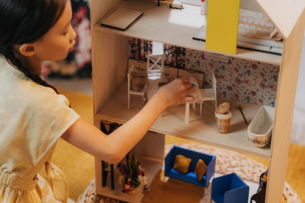 Top 10 Wooden Dollhouses | Complete Guide