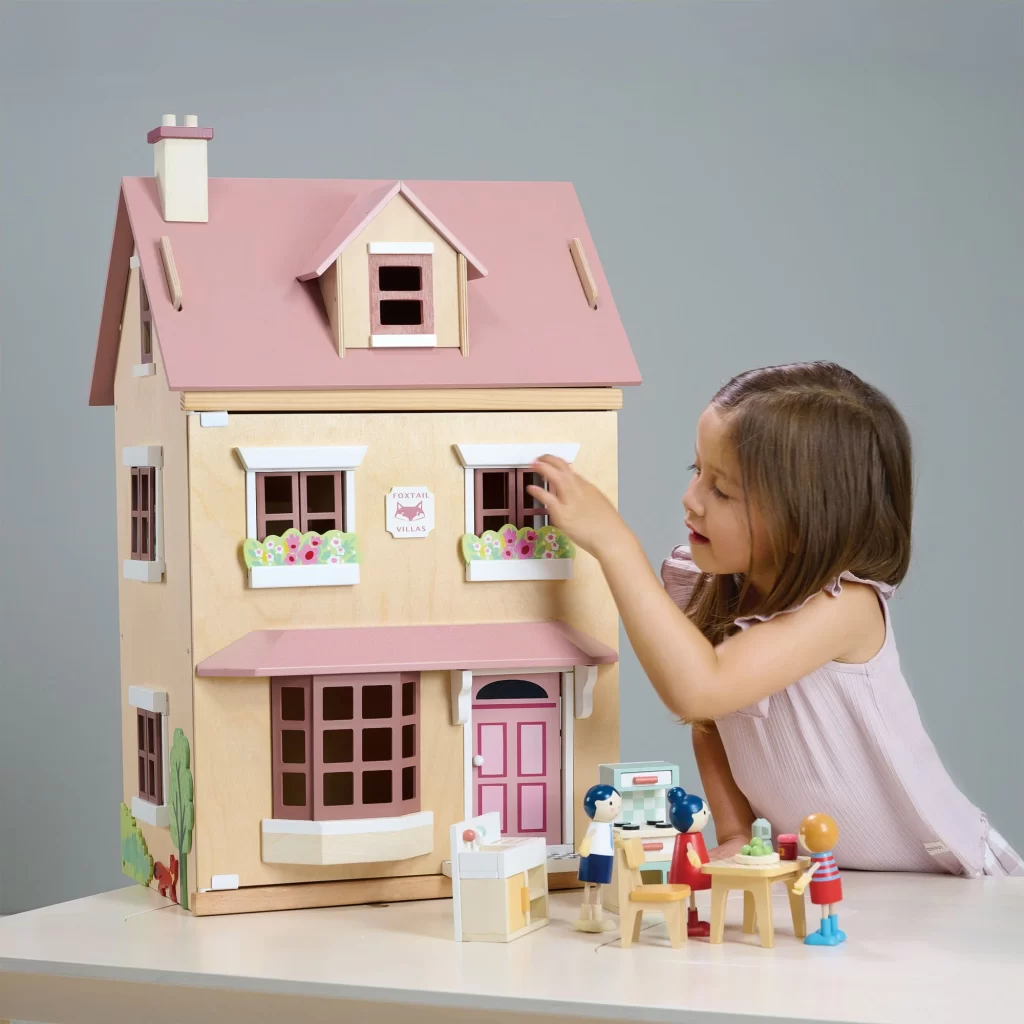Foxtail Villa | Town-style Dollhouse | Tender Leaf