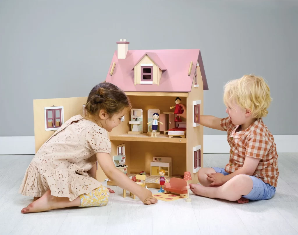 Foxtail Villa | Town-style Dollhouse | Tender Leaf